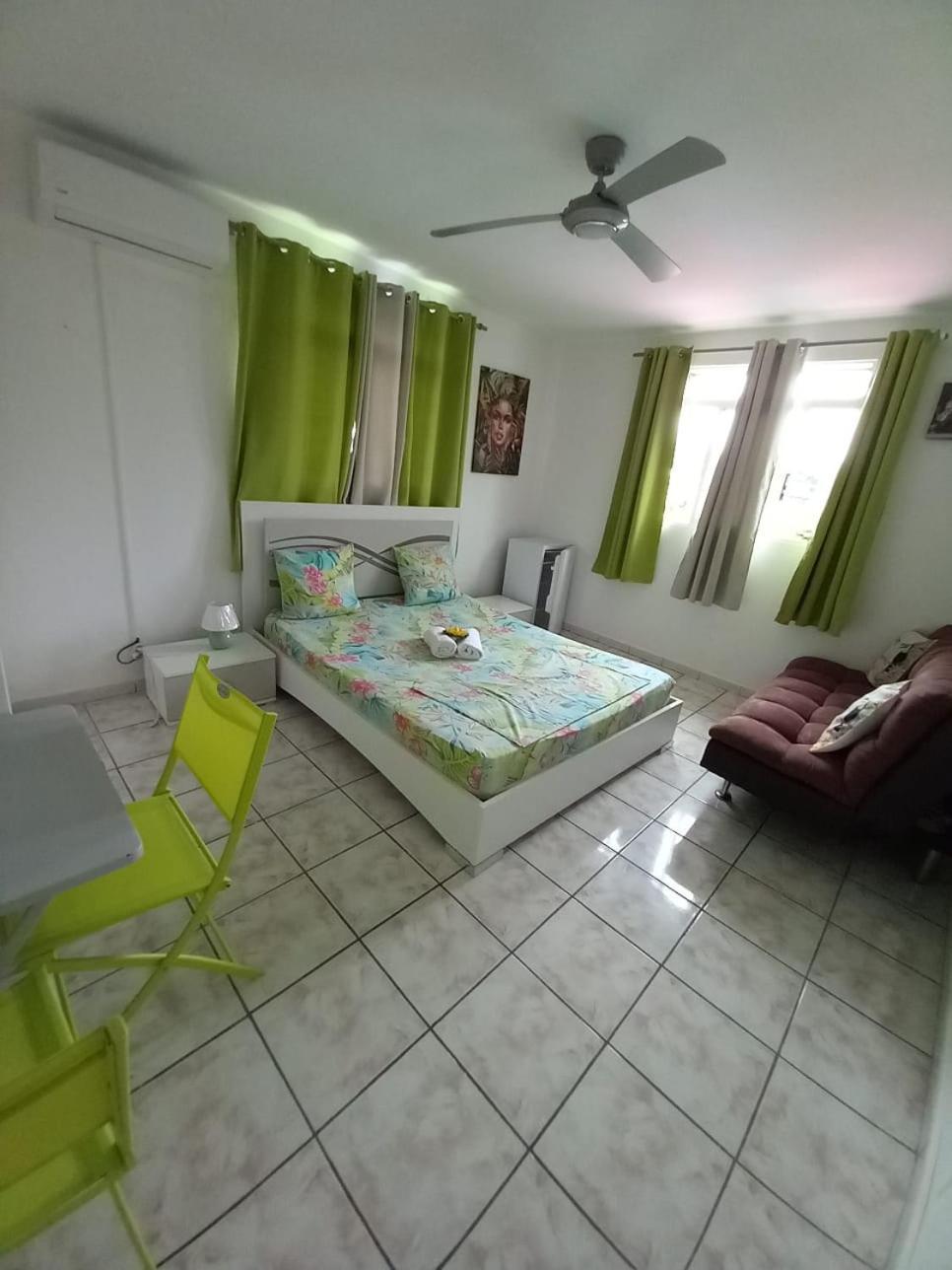 Villa Goyavier Пети-Бург Екстериор снимка